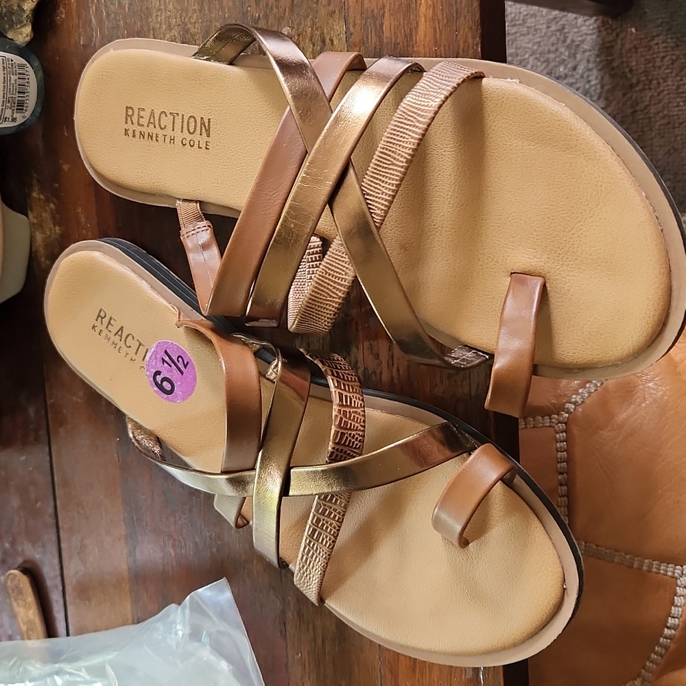 Kenneth Cole Reaction sandals (6.5)